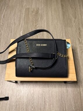 Steve Madden - Black Crossbody Purse/Wallet